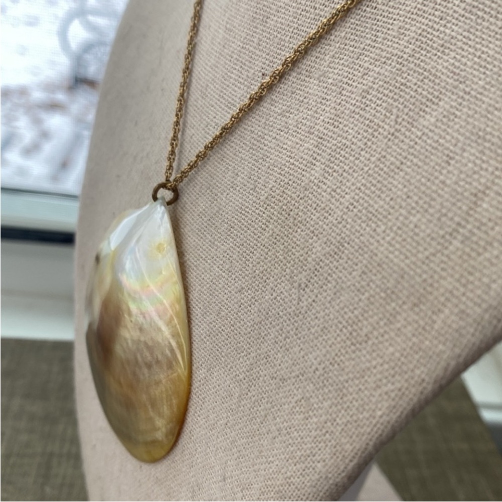 Gold Clam Shell Pendant Necklace Gorgeous Statement Necklace